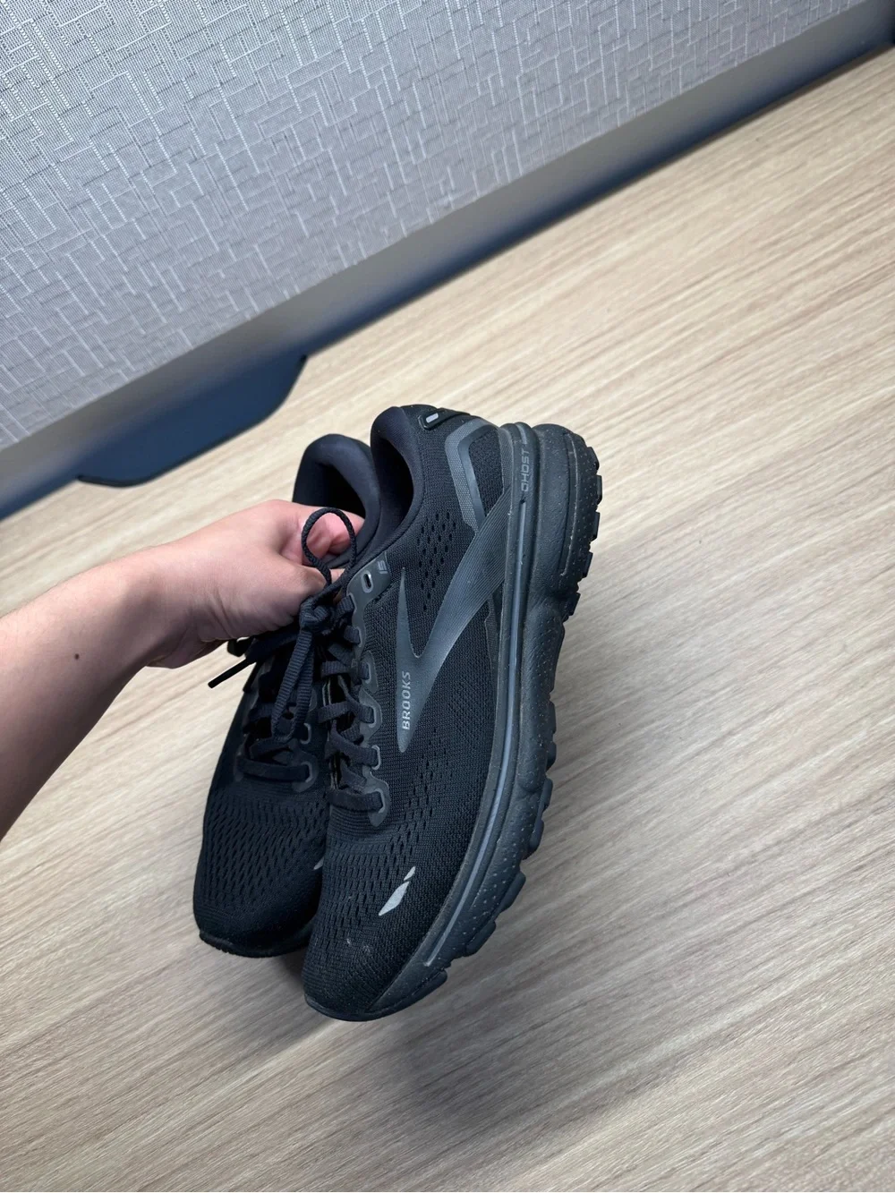 Brooks lightweight breathable